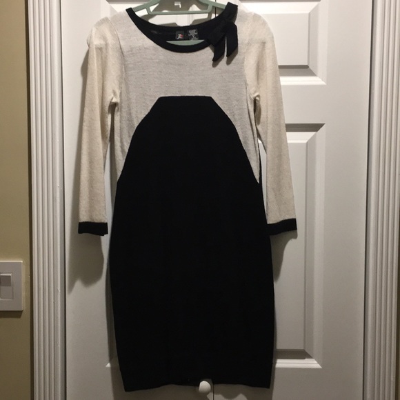 Cute warm light cream and black dress - Picture 1 of 6